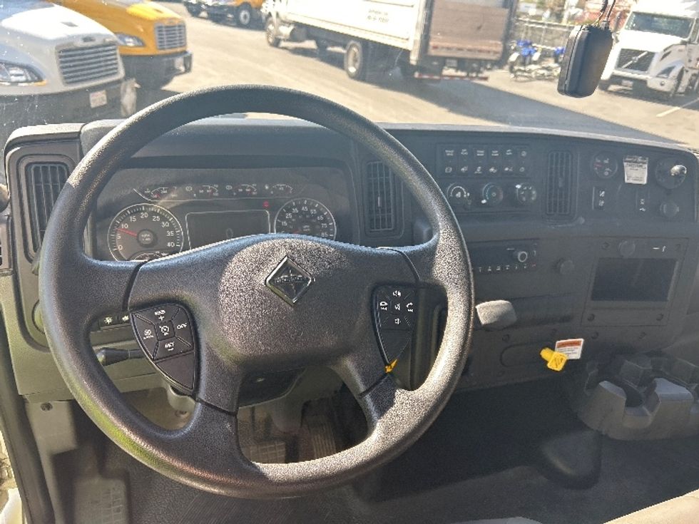 Medium Duty Box Truck-Light and Medium Duty Trucks-International-2022-MV607-West Sacramento-CA-140,354\n\t\tmiles-$ 68,000 - Image 17