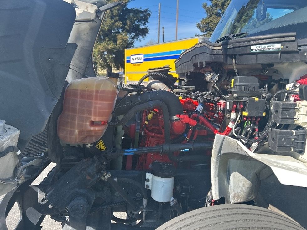 Medium Duty Box Truck-Light and Medium Duty Trucks-International-2022-MV607-West Sacramento-CA-140,354\n\t\tmiles-$ 68,000 - Image 23