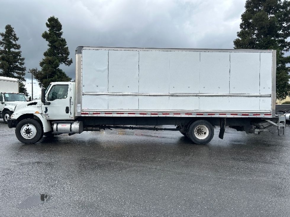 Medium Duty Box Truck-Light and Medium Duty Trucks-International-2022-MV607-West Sacramento-CA-159,583\n\t\tmiles-$ 62,000 - Image 4