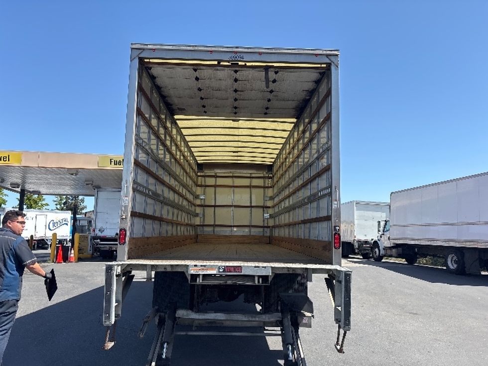Medium Duty Box Truck-Light and Medium Duty Trucks-International-2022-MV607-West Sacramento-CA-159,583\n\t\tmiles-$ 62,000 - Image 8