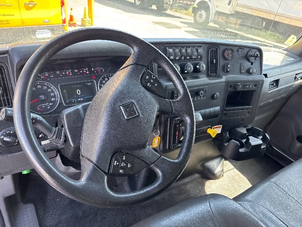 Medium Duty Box Truck-Light and Medium Duty Trucks-International-2022-MV607-West Sacramento-CA-159,583\n\t\tmiles-$ 62,000 - Image 17