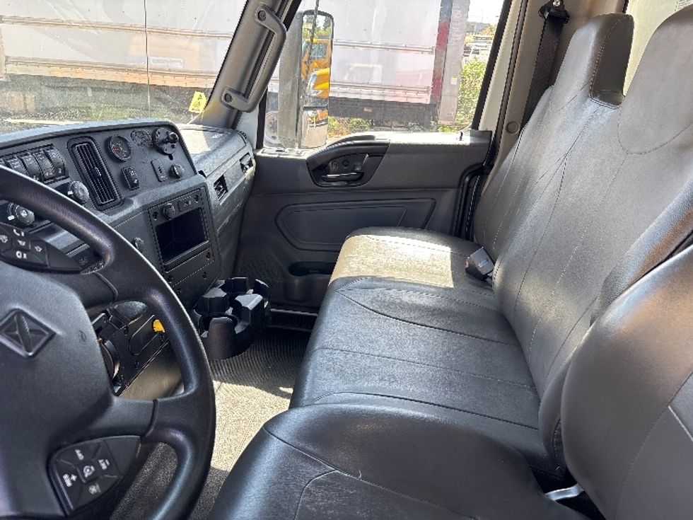 Medium Duty Box Truck-Light and Medium Duty Trucks-International-2022-MV607-West Sacramento-CA-159,583\n\t\tmiles-$ 62,000 - Image 19