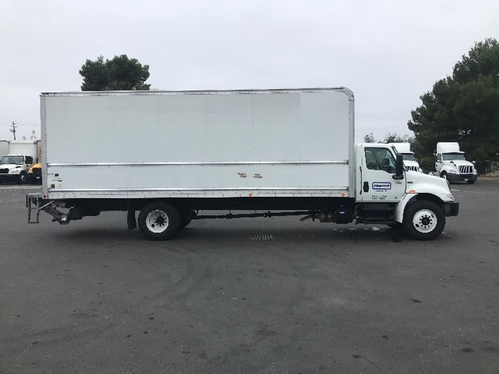 Medium Duty Box Truck-Light and Medium Duty Trucks-International-2022-MV607-West Sacramento-CA-184,825\n\t\tmiles-$ 57,000 - Image 15