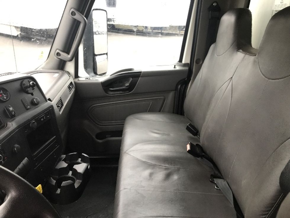 Medium Duty Box Truck-Light and Medium Duty Trucks-International-2022-MV607-West Sacramento-CA-184,825\n\t\tmiles-$ 57,000 - Image 19