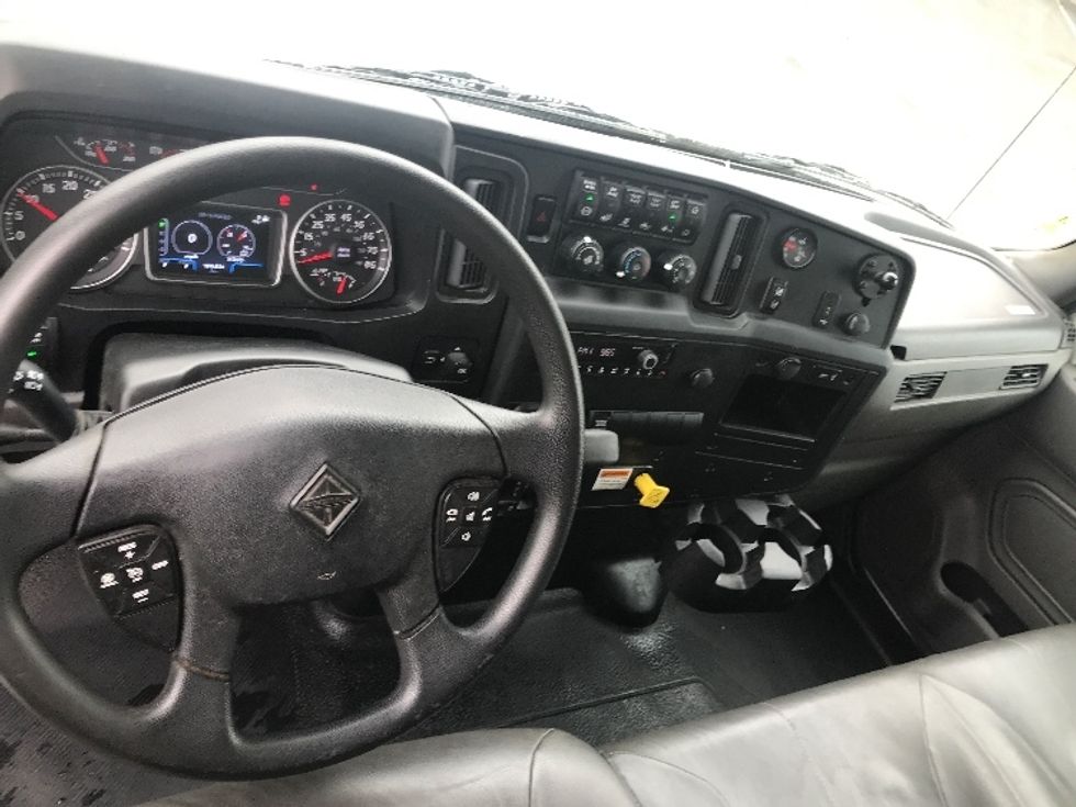 Medium Duty Box Truck-Light and Medium Duty Trucks-International-2022-MV607-West Sacramento-CA-184,825\n\t\tmiles-$ 57,000 - Image 18