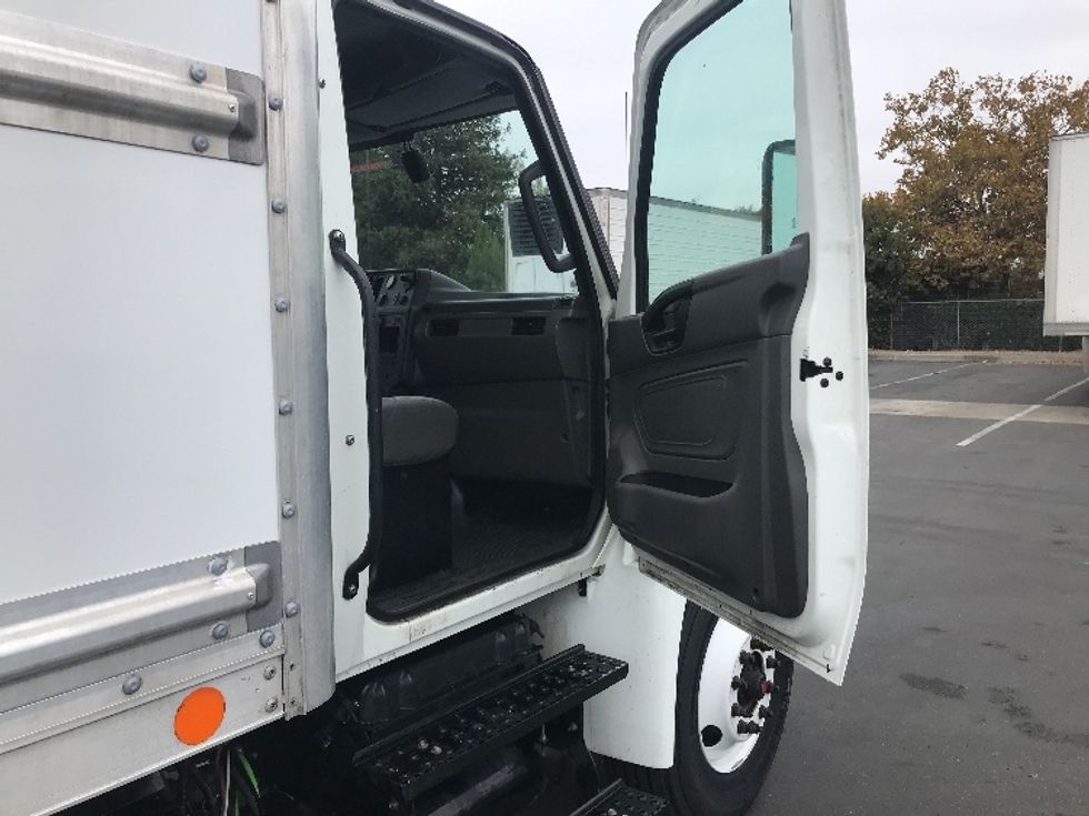 Medium Duty Box Truck-Light and Medium Duty Trucks-International-2022-MV607-West Sacramento-CA-184,825\n\t\tmiles-$ 57,000 - Image 20