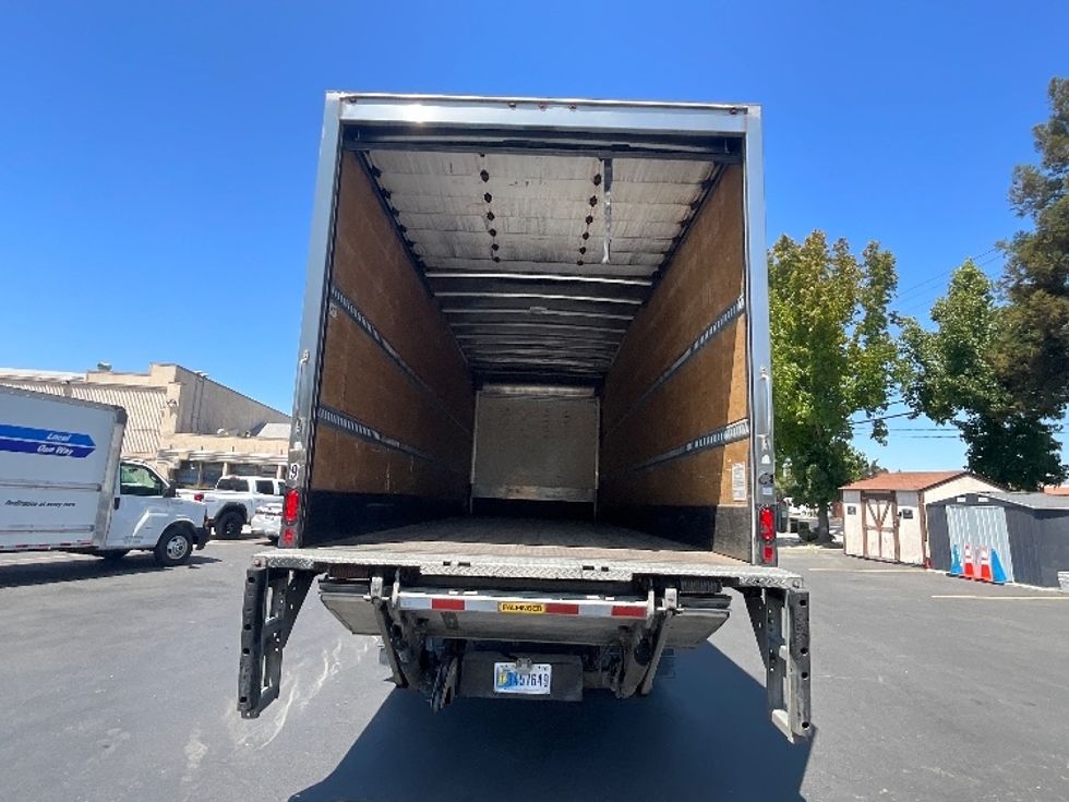 Medium Duty Box Truck-Light and Medium Duty Trucks-International-2022-MV607-West Sacramento-CA-211,157\n\t\tmiles-$ 60,500 - Image 8