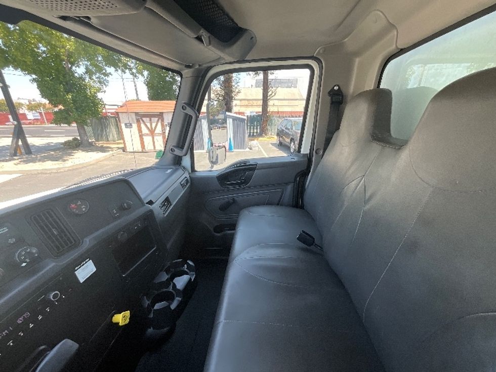 Medium Duty Box Truck-Light and Medium Duty Trucks-International-2022-MV607-West Sacramento-CA-211,157\n\t\tmiles-$ 60,500 - Image 19