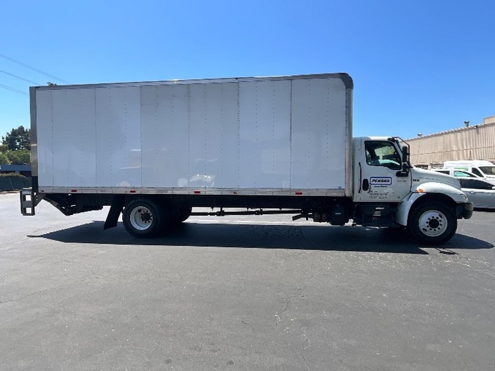 Medium Duty Box Truck-Light and Medium Duty Trucks-International-2022-MV607-West Sacramento-CA-211,157\n\t\tmiles-$ 60,500 - Image 15