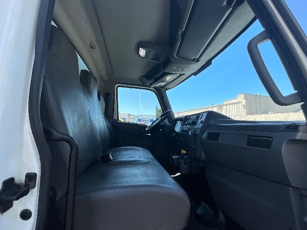 Medium Duty Box Truck-Light and Medium Duty Trucks-International-2022-MV607-West Sacramento-CA-211,157\n\t\tmiles-$ 60,500 - Image 22