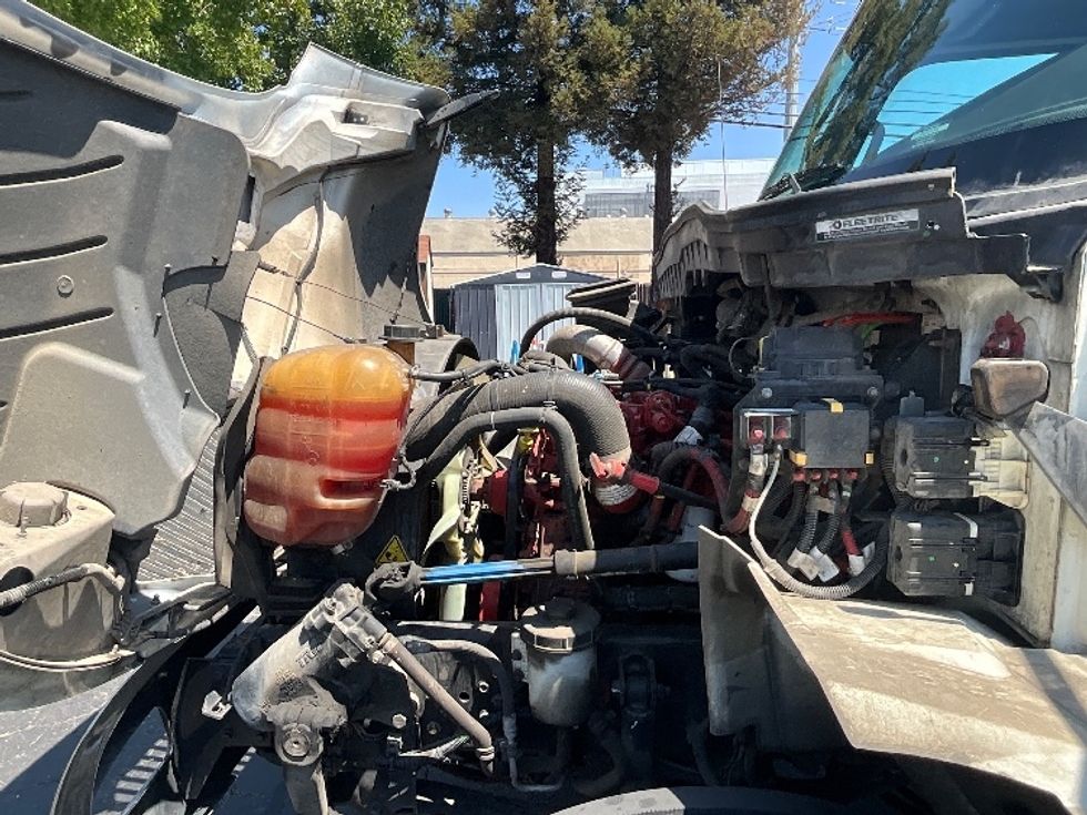 Medium Duty Box Truck-Light and Medium Duty Trucks-International-2022-MV607-West Sacramento-CA-211,157\n\t\tmiles-$ 60,500 - Image 23