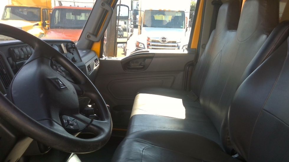 Medium Duty Box Truck-Light and Medium Duty Trucks-International-2022-MV607-West Sacramento-CA-219,489\n\t\tmiles-$ 46,250 - Image 18