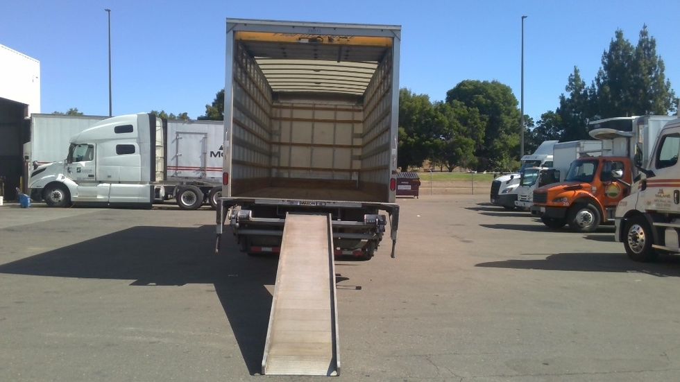 Medium Duty Box Truck-Light and Medium Duty Trucks-International-2022-MV607-West Sacramento-CA-219,489\n\t\tmiles-$ 46,250 - Image 24