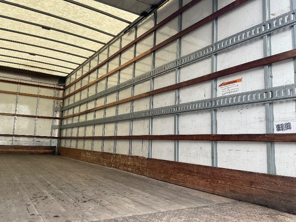 Medium Duty Box Truck-Light and Medium Duty Trucks-International-2022-MV607-West Sacramento-CA-222,460\n\t\tmiles-$ 48,250 - Image 12