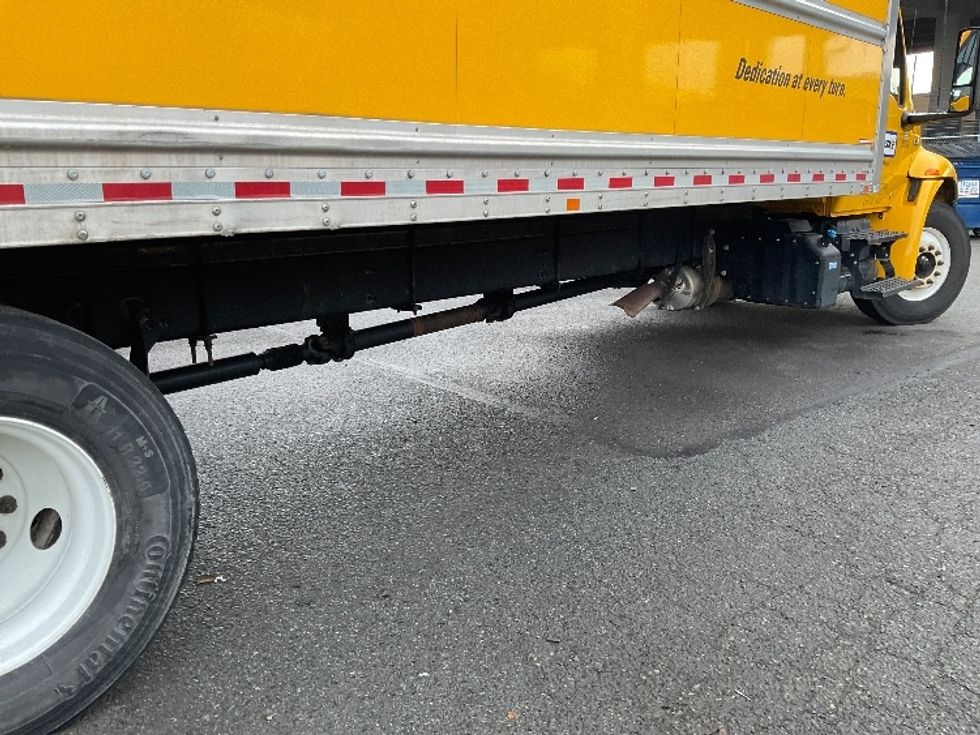 Medium Duty Box Truck-Light and Medium Duty Trucks-International-2022-MV607-West Sacramento-CA-222,460\n\t\tmiles-$ 48,250 - Image 14