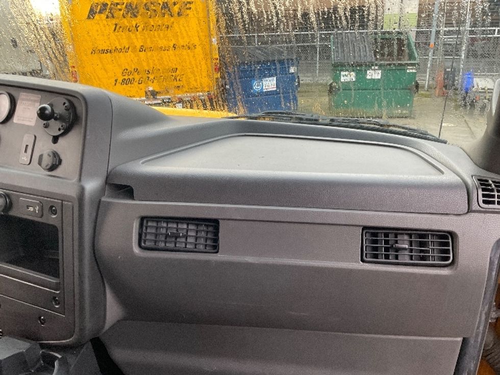 Medium Duty Box Truck-Light and Medium Duty Trucks-International-2022-MV607-West Sacramento-CA-222,460\n\t\tmiles-$ 48,250 - Image 21