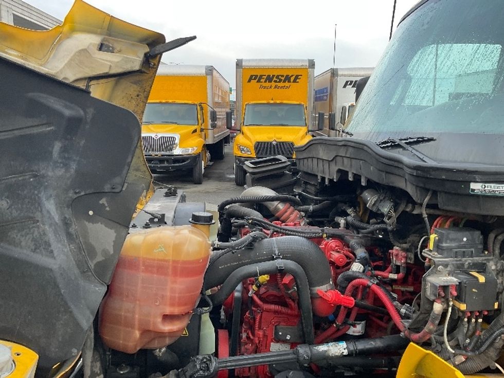 Medium Duty Box Truck-Light and Medium Duty Trucks-International-2022-MV607-West Sacramento-CA-222,460\n\t\tmiles-$ 48,250 - Image 24