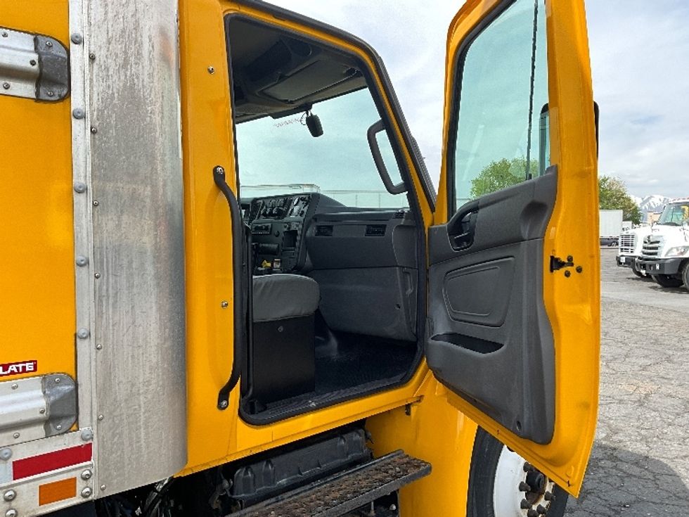 Medium Duty Box Truck-Light and Medium Duty Trucks-International-2022-MV607-West Valley City-UT-209,635\n\t\tmiles-$ 47,500 - Image 20