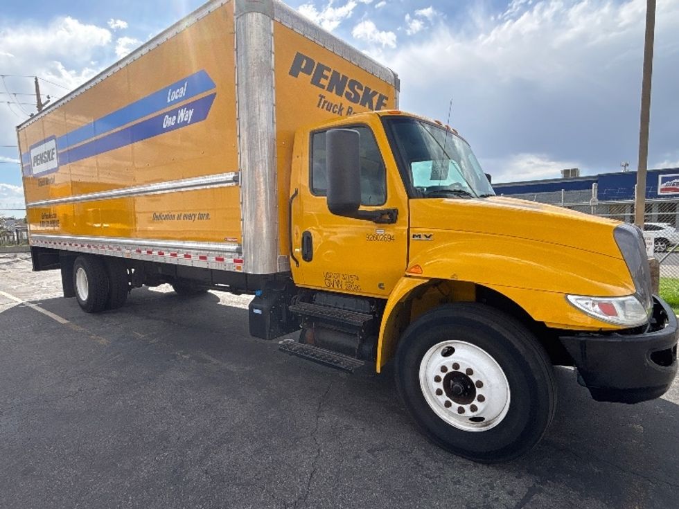 Medium Duty Box Truck-Light and Medium Duty Trucks-International-2022-MV607-West Valley City-UT-215,294\n\t\tmiles-$ 41,750 - Image 1