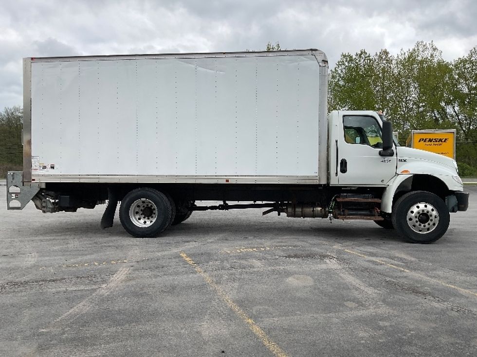 Medium Duty Box Truck-Light and Medium Duty Trucks-International-2022-MV607-Whitesboro-NY-96,563\n\t\tmiles-$ 61,000 - Image 15