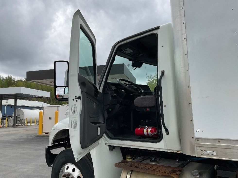 Medium Duty Box Truck-Light and Medium Duty Trucks-International-2022-MV607-Whitesboro-NY-96,563\n\t\tmiles-$ 61,000 - Image 16