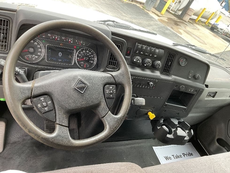 Medium Duty Box Truck-Light and Medium Duty Trucks-International-2022-MV607-Whitesboro-NY-96,563\n\t\tmiles-$ 61,000 - Image 18