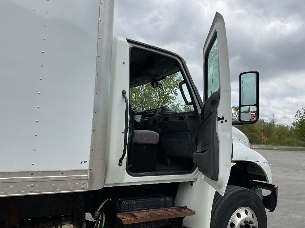 Medium Duty Box Truck-Light and Medium Duty Trucks-International-2022-MV607-Whitesboro-NY-96,563\n\t\tmiles-$ 61,000 - Image 20