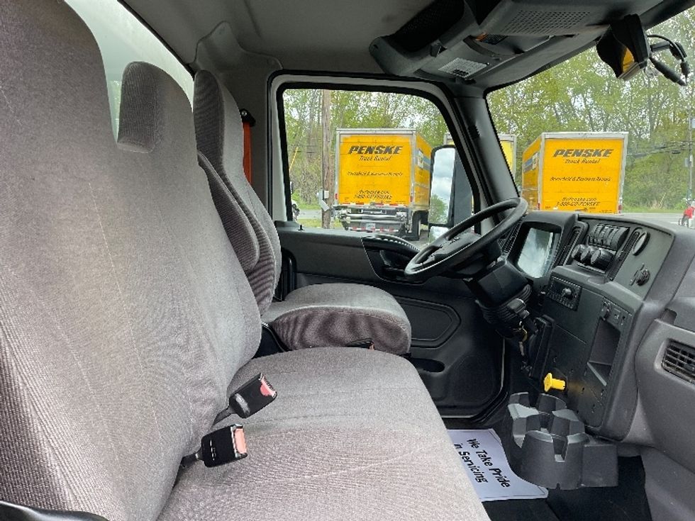 Medium Duty Box Truck-Light and Medium Duty Trucks-International-2022-MV607-Whitesboro-NY-96,563\n\t\tmiles-$ 61,000 - Image 22