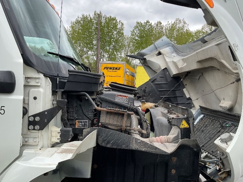 Medium Duty Box Truck-Light and Medium Duty Trucks-International-2022-MV607-Whitesboro-NY-96,563\n\t\tmiles-$ 61,000 - Image 24