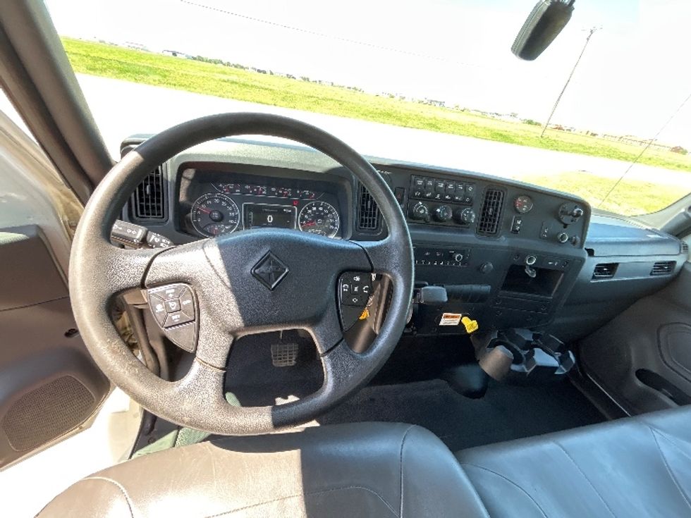 Medium Duty Box Truck-Light and Medium Duty Trucks-International-2022-MV607-Wichita-KS-206,150\n\t\tmiles-$ 53,250 - Image 18