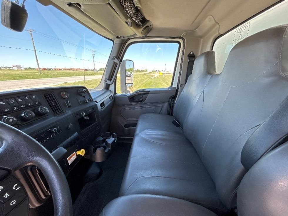 Medium Duty Box Truck-Light and Medium Duty Trucks-International-2022-MV607-Wichita-KS-206,150\n\t\tmiles-$ 53,250 - Image 19