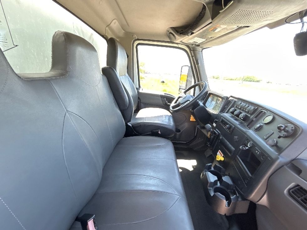Medium Duty Box Truck-Light and Medium Duty Trucks-International-2022-MV607-Wichita-KS-206,150\n\t\tmiles-$ 53,250 - Image 22