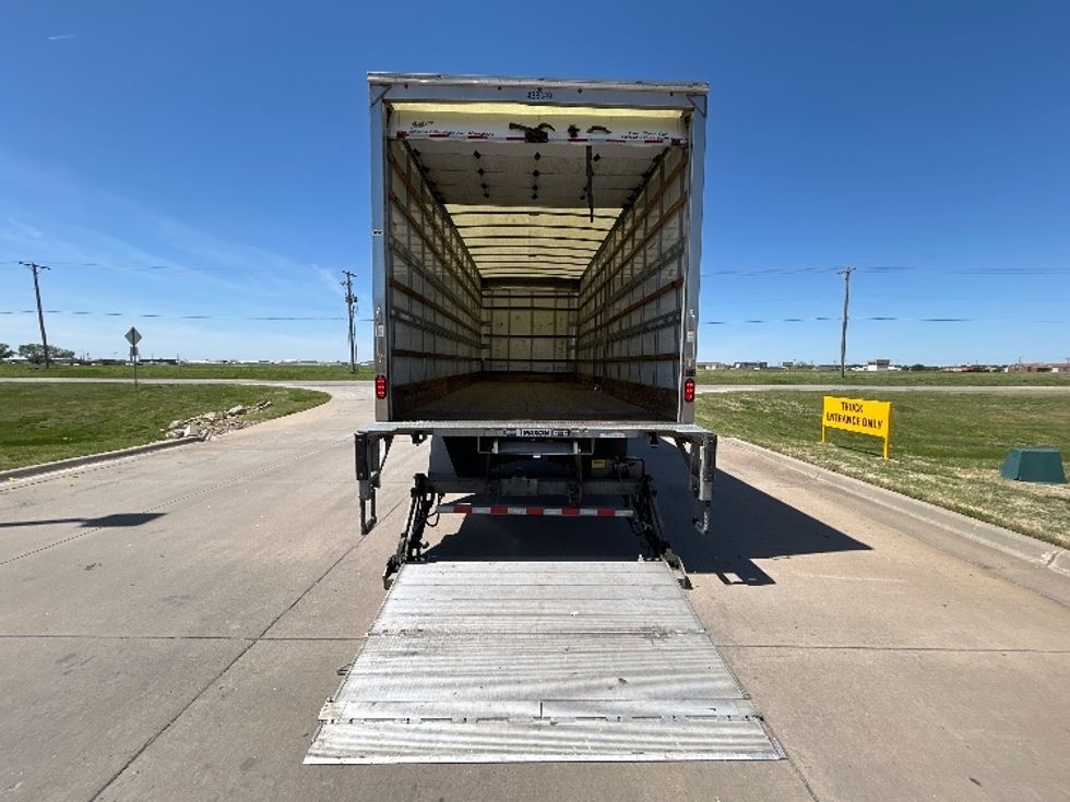 Medium Duty Box Truck-Light and Medium Duty Trucks-International-2022-MV607-Wichita-KS-206,150\n\t\tmiles-$ 53,250 - Image 9