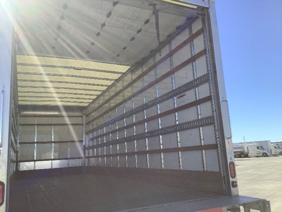 Medium Duty Box Truck-Light and Medium Duty Trucks-International-2022-MV607-Wilkes Barre-PA-161,955\n\t\tmiles-$ 60,000 - Image 12