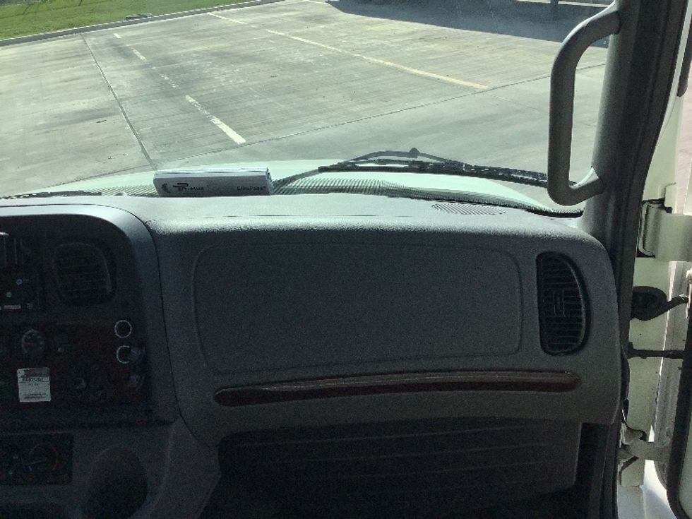 Medium Duty Box Truck-Light and Medium Duty Trucks-International-2022-MV607-Wilkes Barre-PA-161,955\n\t\tmiles-$ 60,000 - Image 21