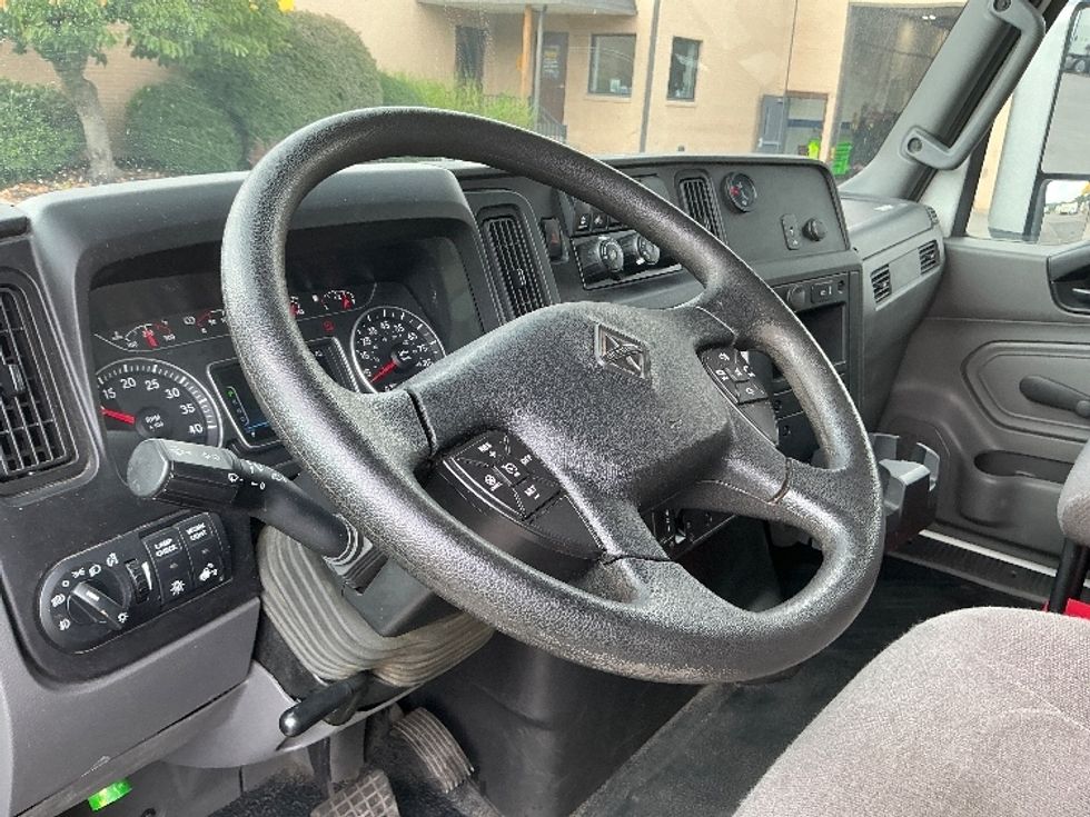 Medium Duty Box Truck-Light and Medium Duty Trucks-International-2022-MV607-Wilkes Barre-PA-280,729\n\t\tmiles-$ 32,750 - Image 17