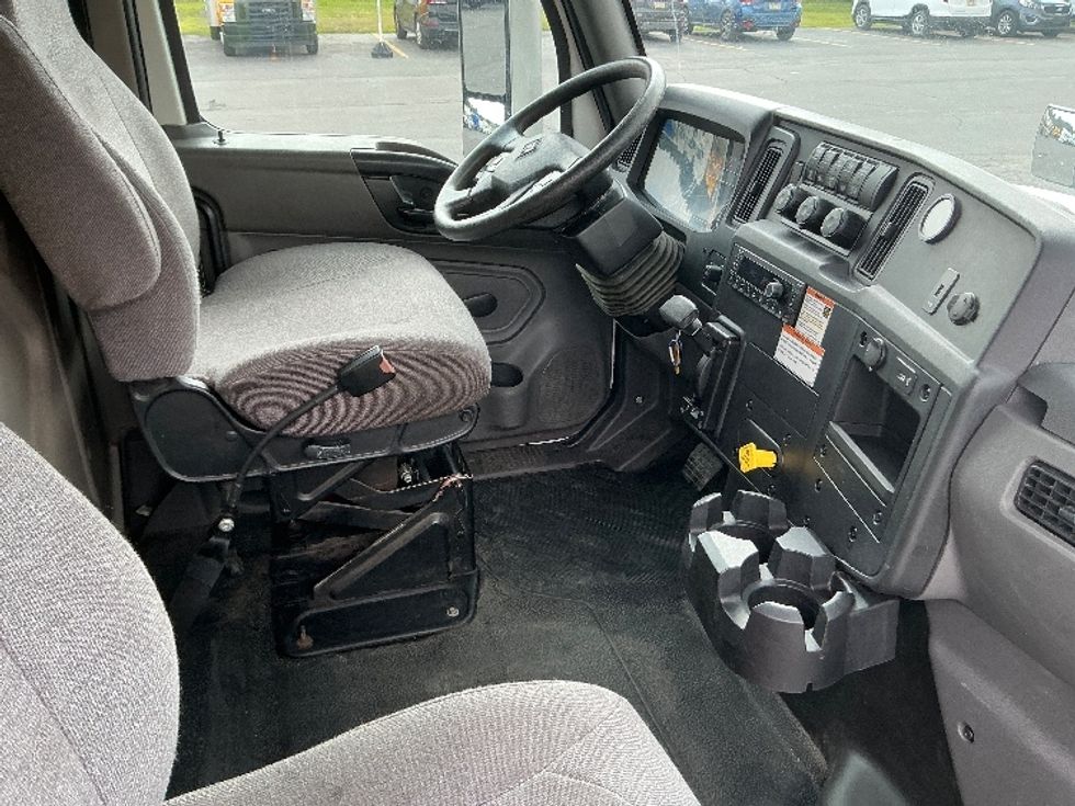 Medium Duty Box Truck-Light and Medium Duty Trucks-International-2022-MV607-Wilkes Barre-PA-280,729\n\t\tmiles-$ 32,750 - Image 22