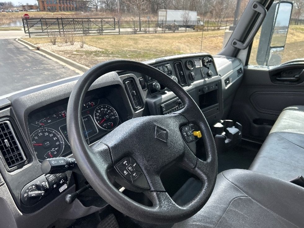 Medium Duty Box Truck-Light and Medium Duty Trucks-International-2022-MV607-Windsor-WI-106,938\n\t\tmiles-$ 72,000 - Image 17