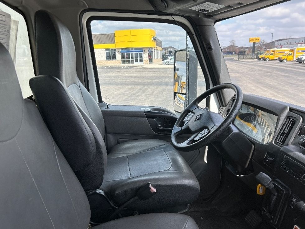 Medium Duty Box Truck-Light and Medium Duty Trucks-International-2022-MV607-Windsor-WI-106,938\n\t\tmiles-$ 72,000 - Image 22