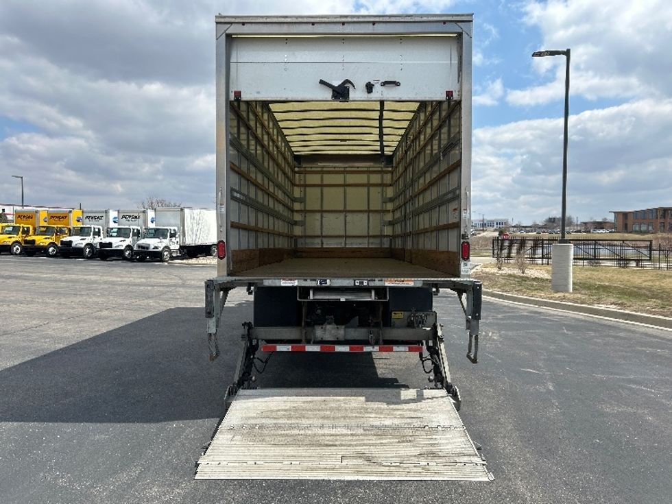 Medium Duty Box Truck-Light and Medium Duty Trucks-International-2022-MV607-Windsor-WI-106,938\n\t\tmiles-$ 72,000 - Image 9