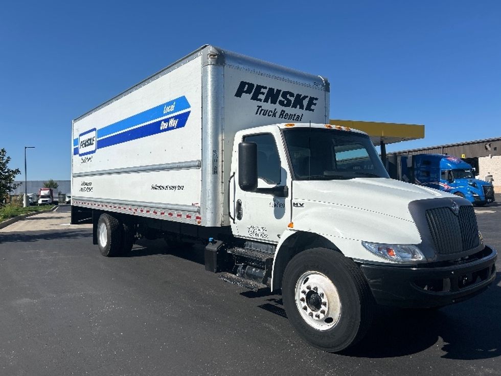 Medium Duty Box Truck-Light and Medium Duty Trucks-International-2022-MV607-Windsor-WI-209,155\n\t\tmiles-$ 42,500 - Image 1