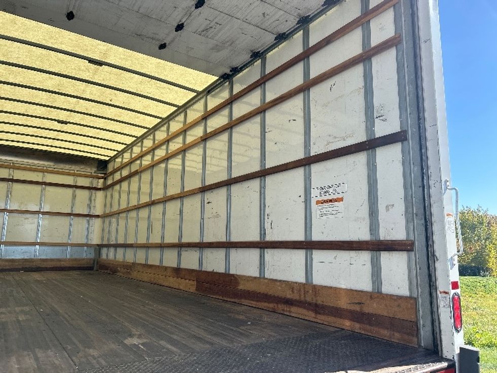 Medium Duty Box Truck-Light and Medium Duty Trucks-International-2022-MV607-Windsor-WI-209,155\n\t\tmiles-$ 42,500 - Image 10