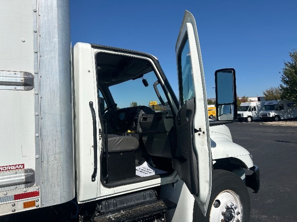 Medium Duty Box Truck-Light and Medium Duty Trucks-International-2022-MV607-Windsor-WI-209,155\n\t\tmiles-$ 42,500 - Image 18