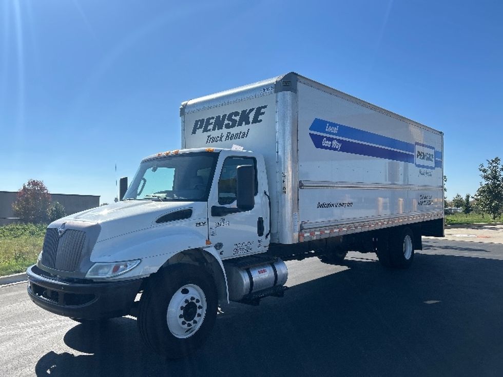Medium Duty Box Truck-Light and Medium Duty Trucks-International-2022-MV607-Windsor-WI-209,155\n\t\tmiles-$ 42,500 - Image 3