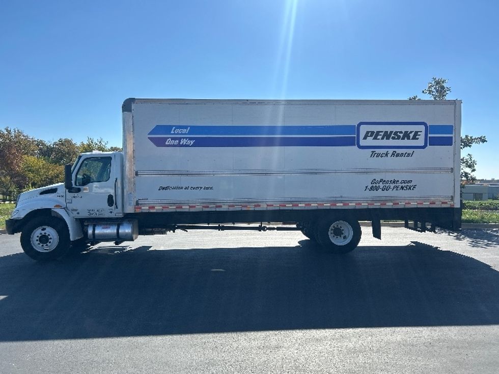 Medium Duty Box Truck-Light and Medium Duty Trucks-International-2022-MV607-Windsor-WI-209,155\n\t\tmiles-$ 42,500 - Image 4