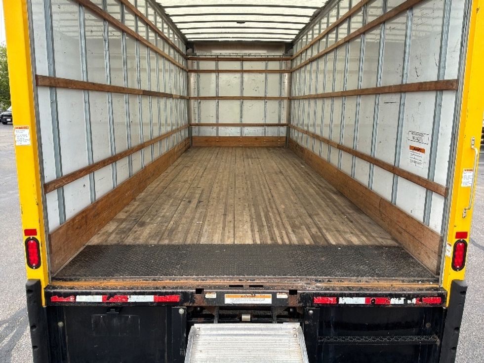 Medium Duty Box Truck-Light and Medium Duty Trucks-International-2022-MV607-Windsor-WI-239,739\n\t\tmiles-$ 38,750 - Image 10