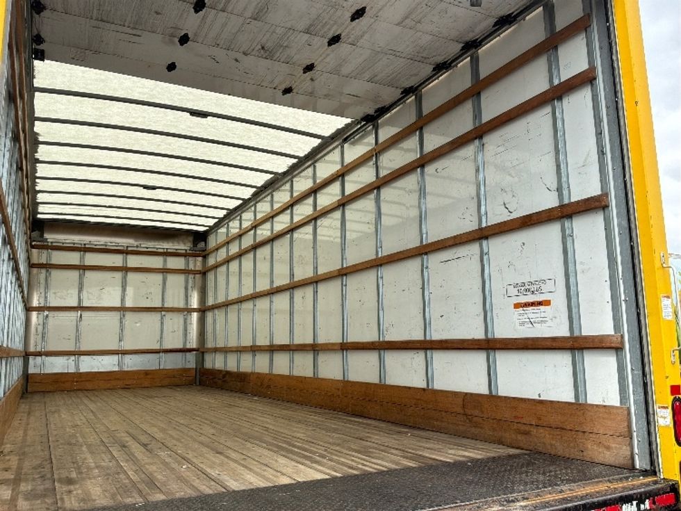 Medium Duty Box Truck-Light and Medium Duty Trucks-International-2022-MV607-Windsor-WI-239,739\n\t\tmiles-$ 38,750 - Image 12