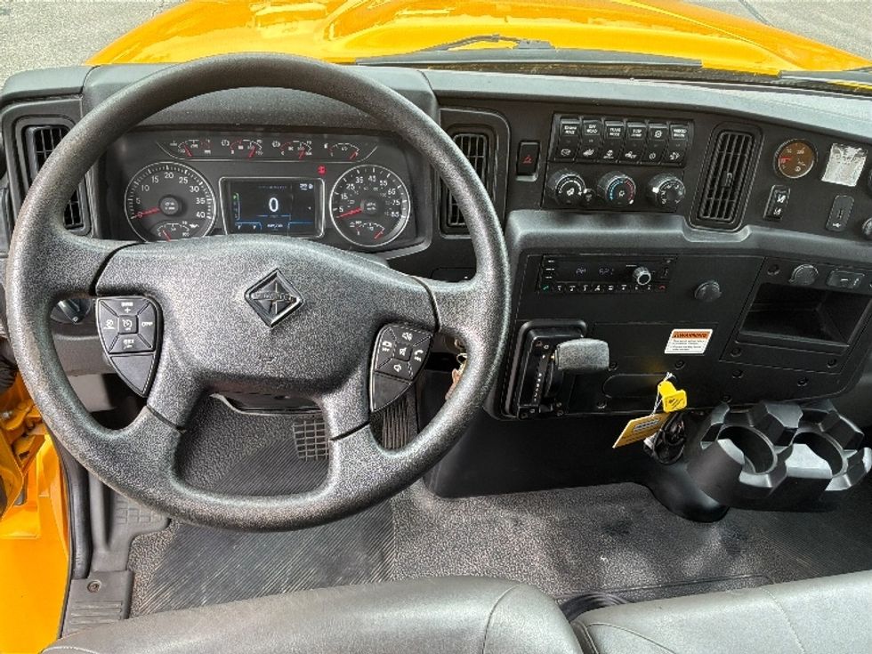 Medium Duty Box Truck-Light and Medium Duty Trucks-International-2022-MV607-Windsor-WI-239,739\n\t\tmiles-$ 38,750 - Image 18