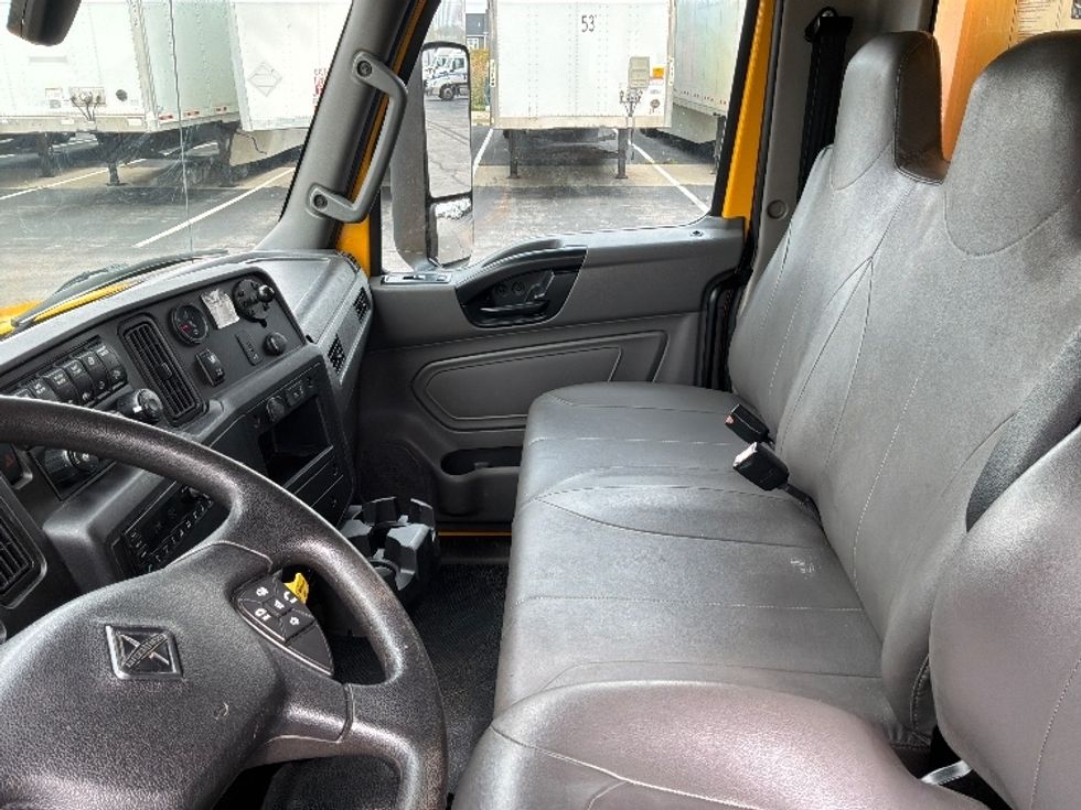 Medium Duty Box Truck-Light and Medium Duty Trucks-International-2022-MV607-Windsor-WI-239,739\n\t\tmiles-$ 38,750 - Image 19