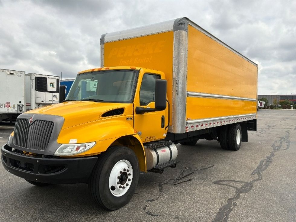 Medium Duty Box Truck-Light and Medium Duty Trucks-International-2022-MV607-Windsor-WI-239,739\n\t\tmiles-$ 38,750 - Image 3